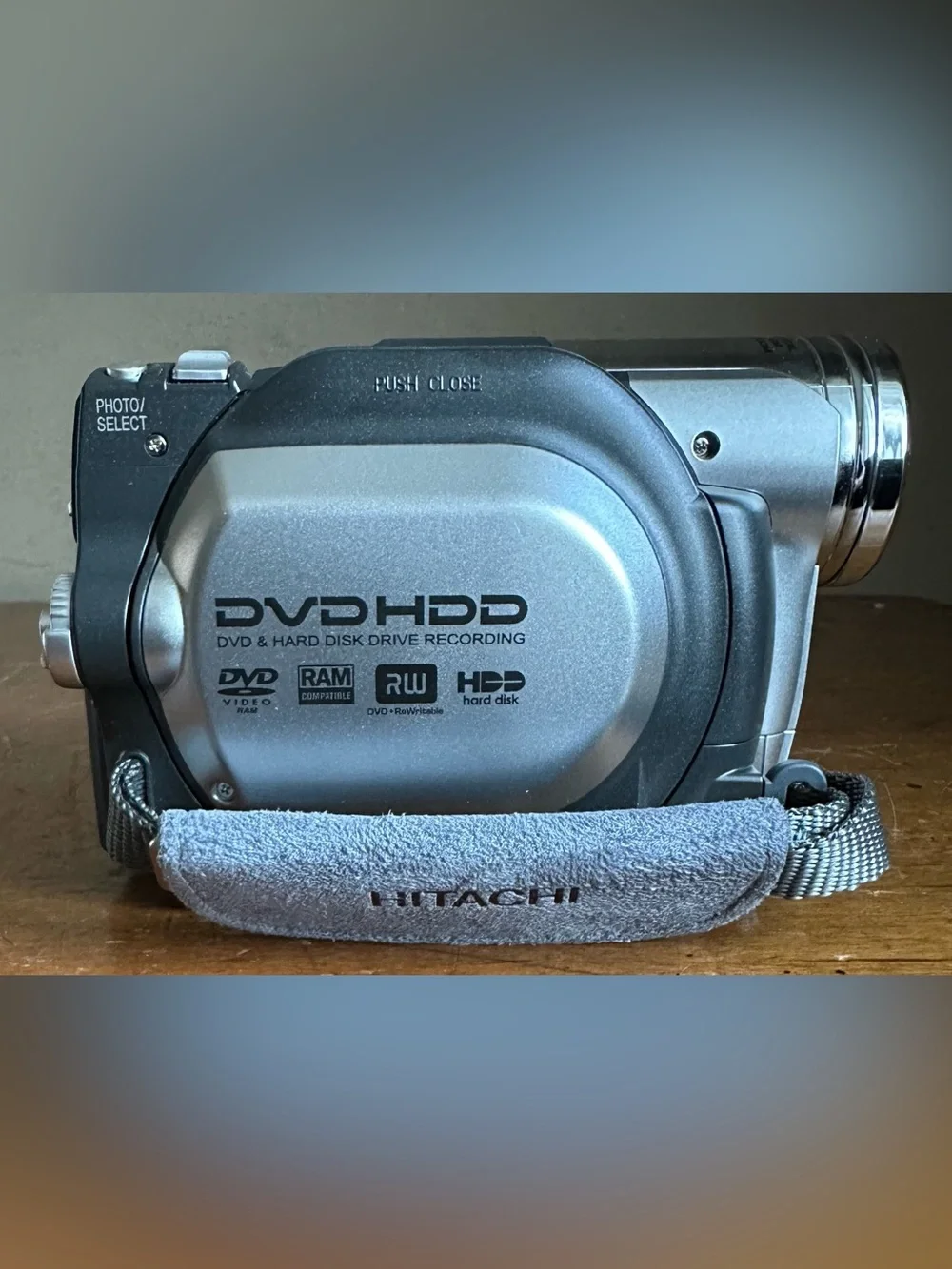Hitachi DZ-HS300A DVD HDD USB Hybrid Handheld Video Camera Camcorder Recorder
